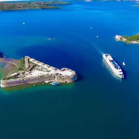 公寓 Gnjidic 斯里马