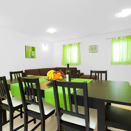 Gnjidic 公寓 斯里马